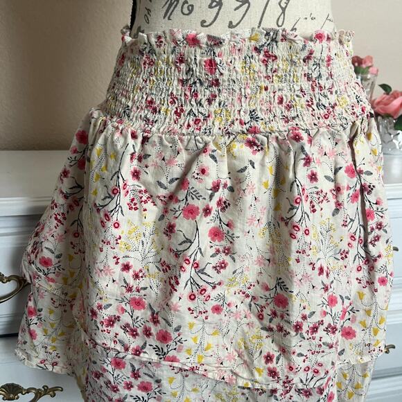 Floral ruffle skirt size large - Picture 2 of 4